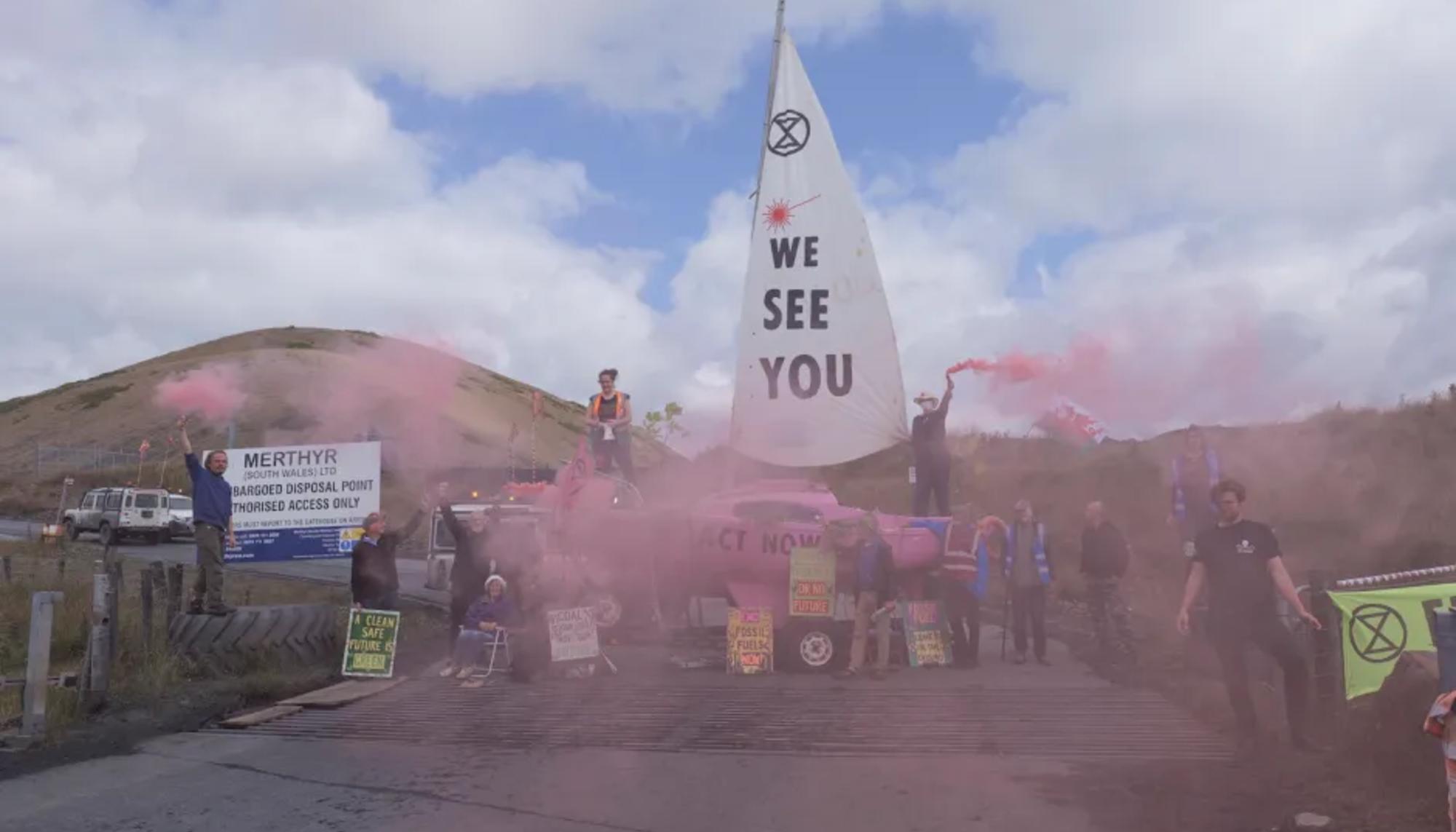 Extinction Rebellion uk mina